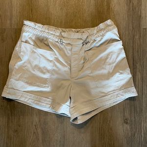 Athleta Trekkie paper bag shorts -Size 6